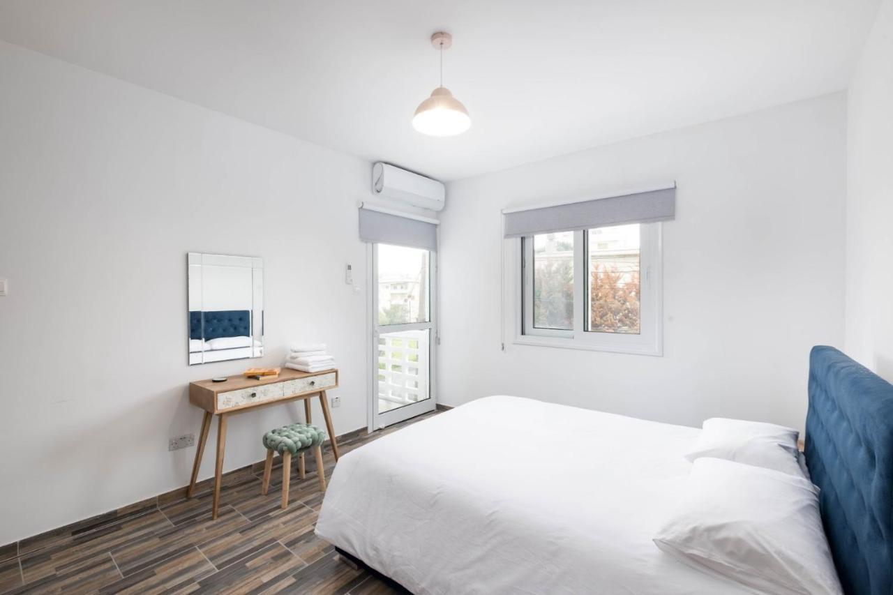 Happy Stay Apartment - Halefka Court Larnaca Bagian luar foto